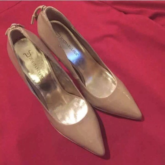 JustFab Shoes - 🎒HP🎒JustFab Nude Heels